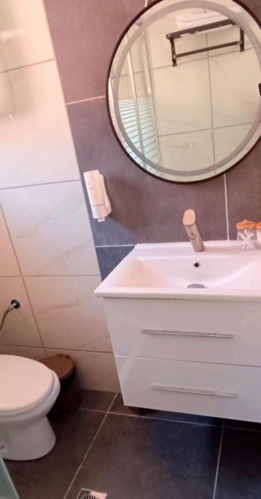 A & K Vacation House Varos Luaran gambar